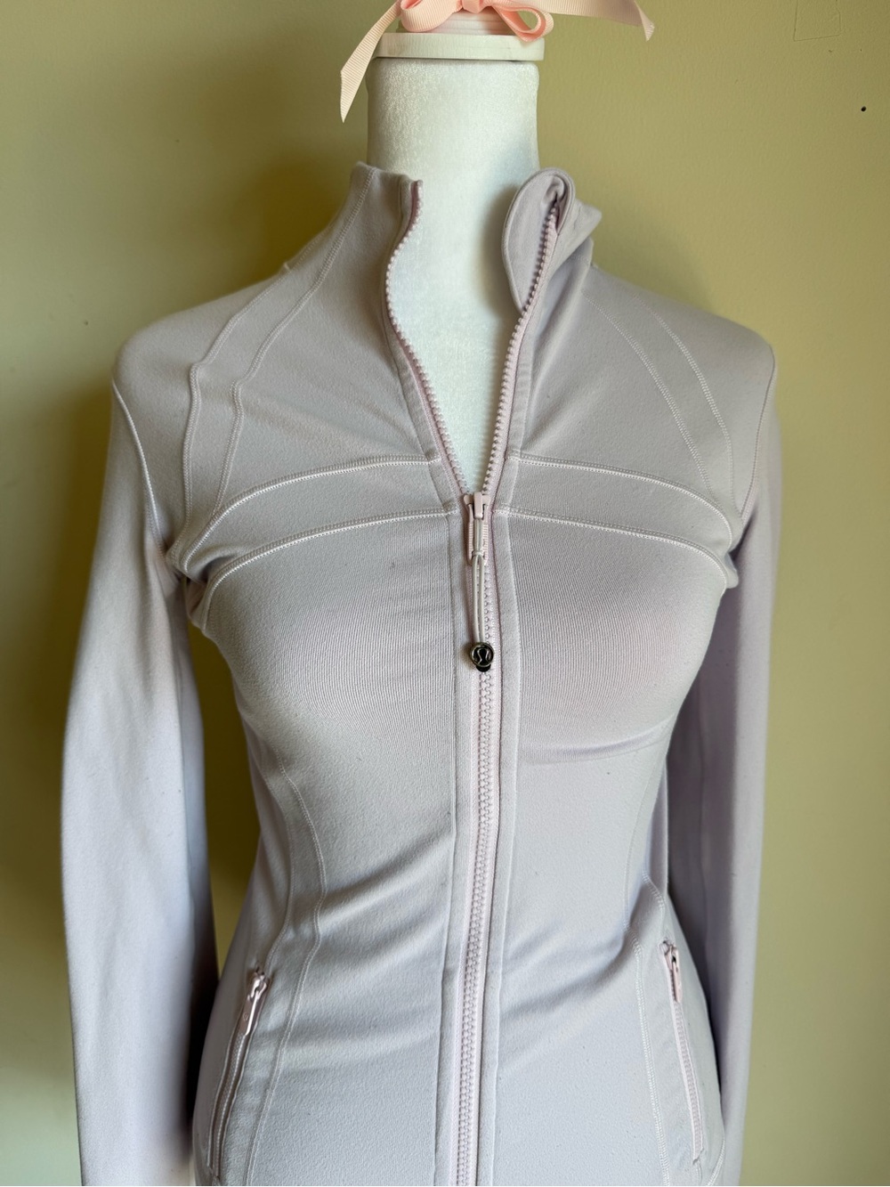 Lululemon define jacket purple ! - Picture 4 of 12